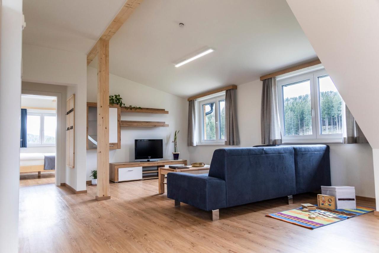 Riesenbauer Apartment Zeutschach ภายนอก รูปภาพ